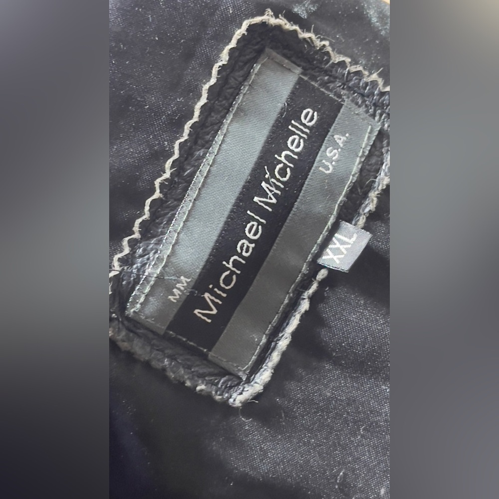 Vintage Elegant Black 💯 Leather Blazer for Women - Picture 8 of 11